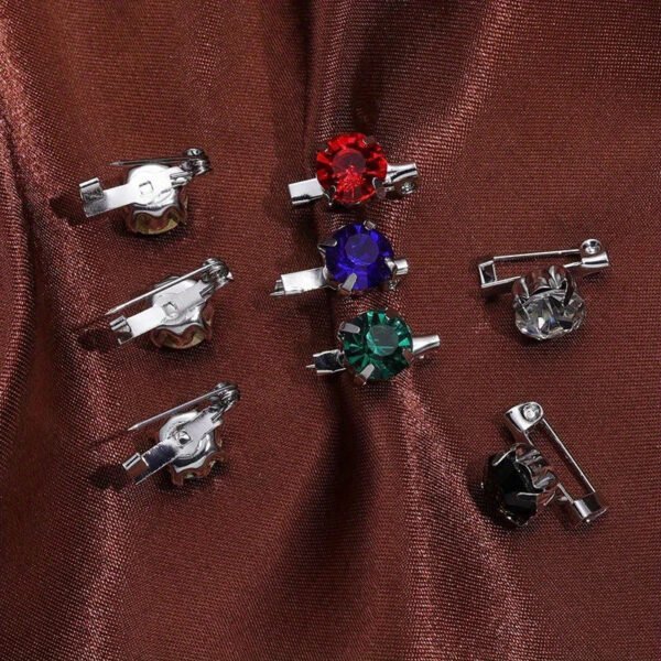 Geometric Rhinestone Mini Brooch Buckle Anti-Exposure Clothing Pin Random Color